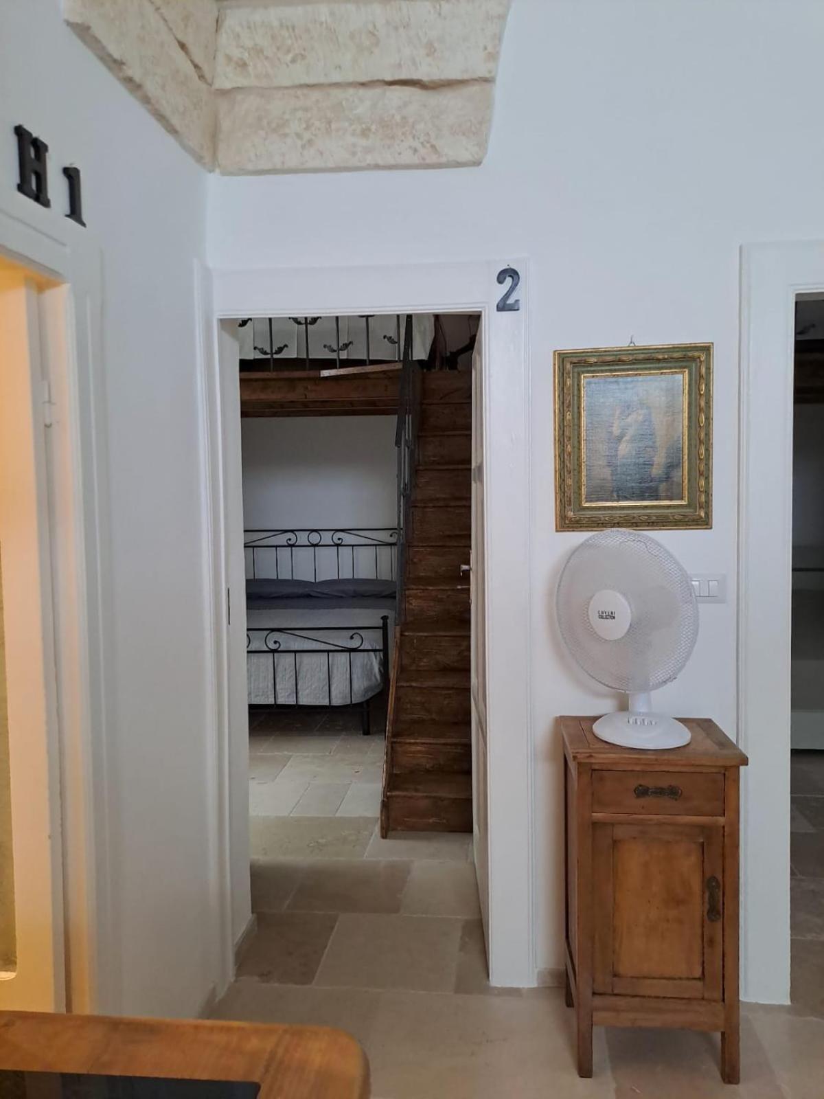 ホテル Petrakis House オストゥーニ エクステリア 写真