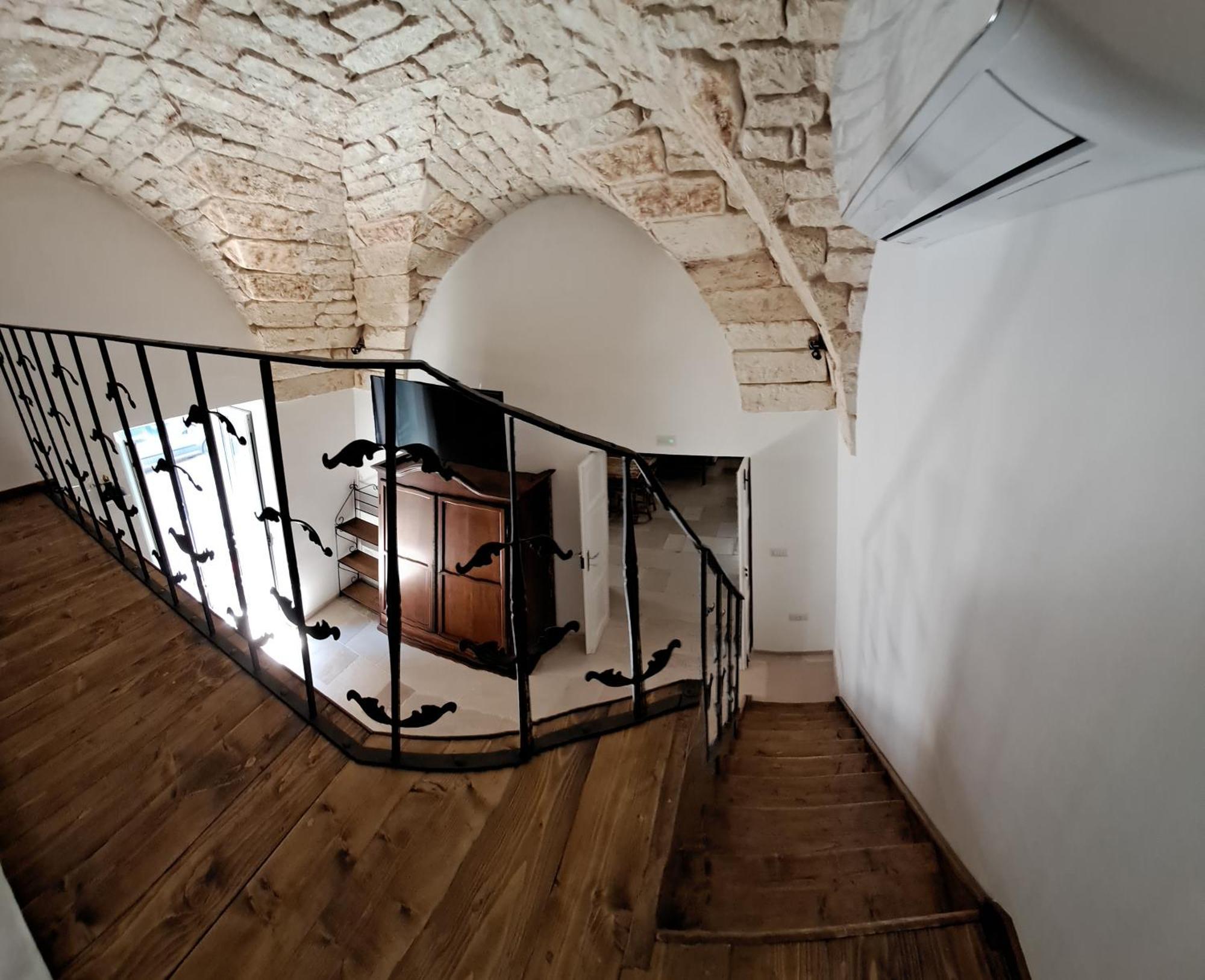 ホテル Petrakis House オストゥーニ エクステリア 写真