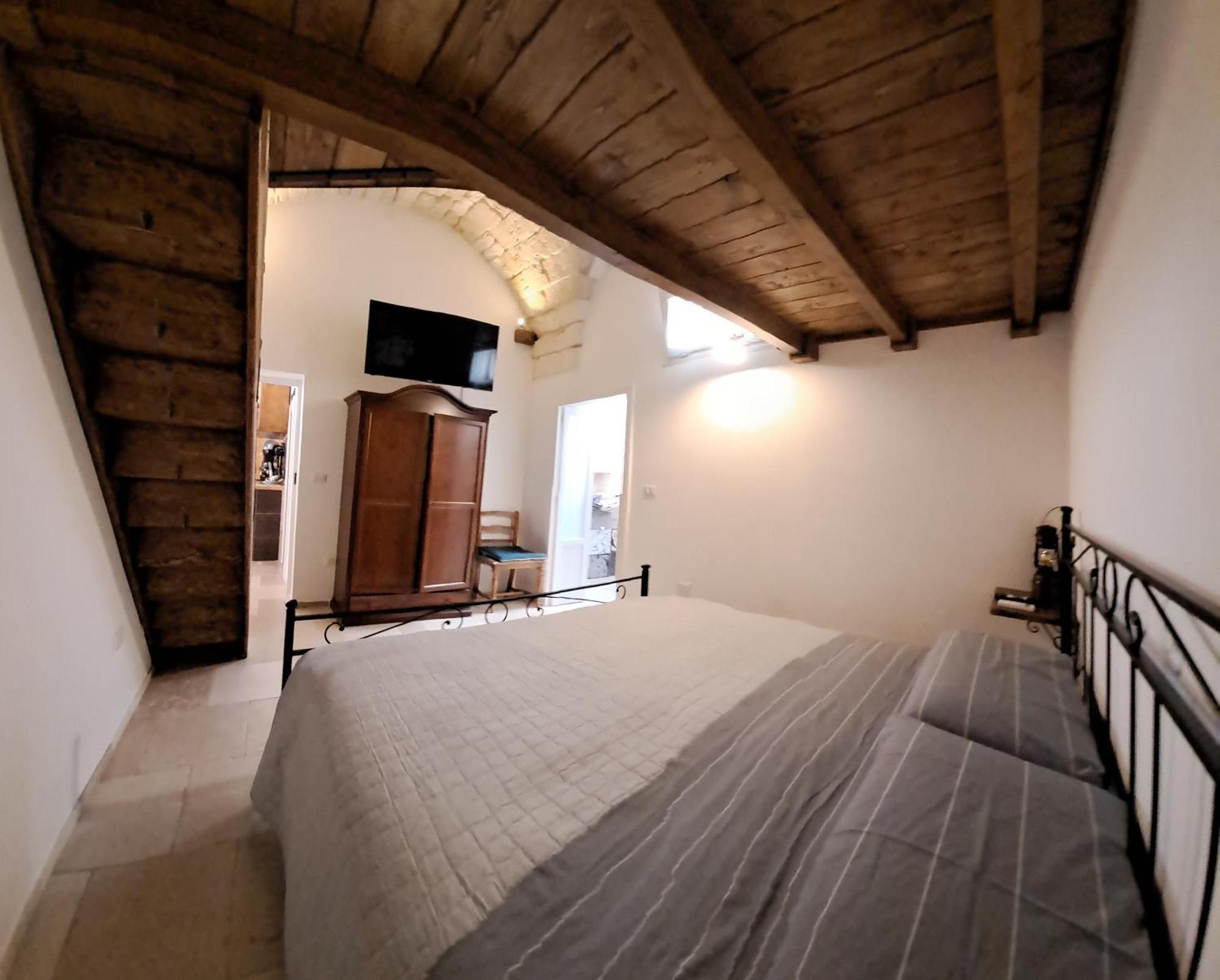 ホテル Petrakis House オストゥーニ エクステリア 写真
